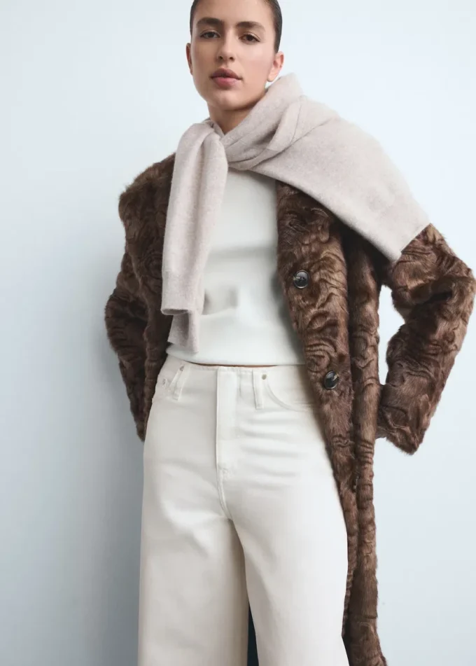 Nízký pas, široké nohavice Nízký pas, široké nohavice