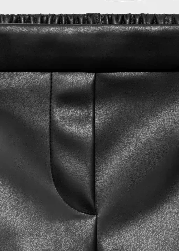 Šortky s efektem kůže Šortky s efektem kůže