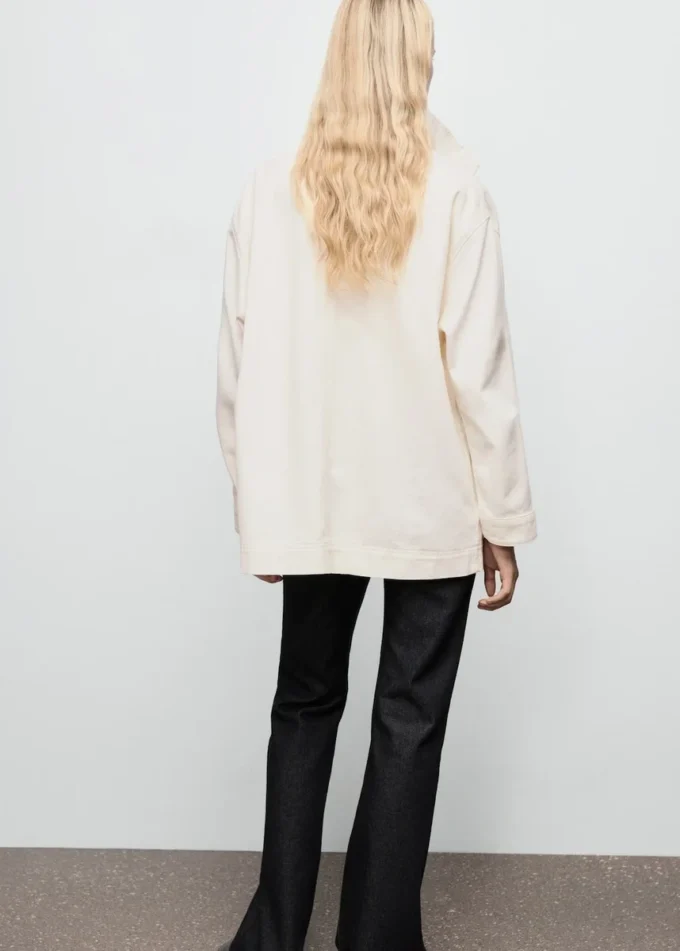 Oversized džínová bunda s kapsami Oversized džínová bunda s kapsami