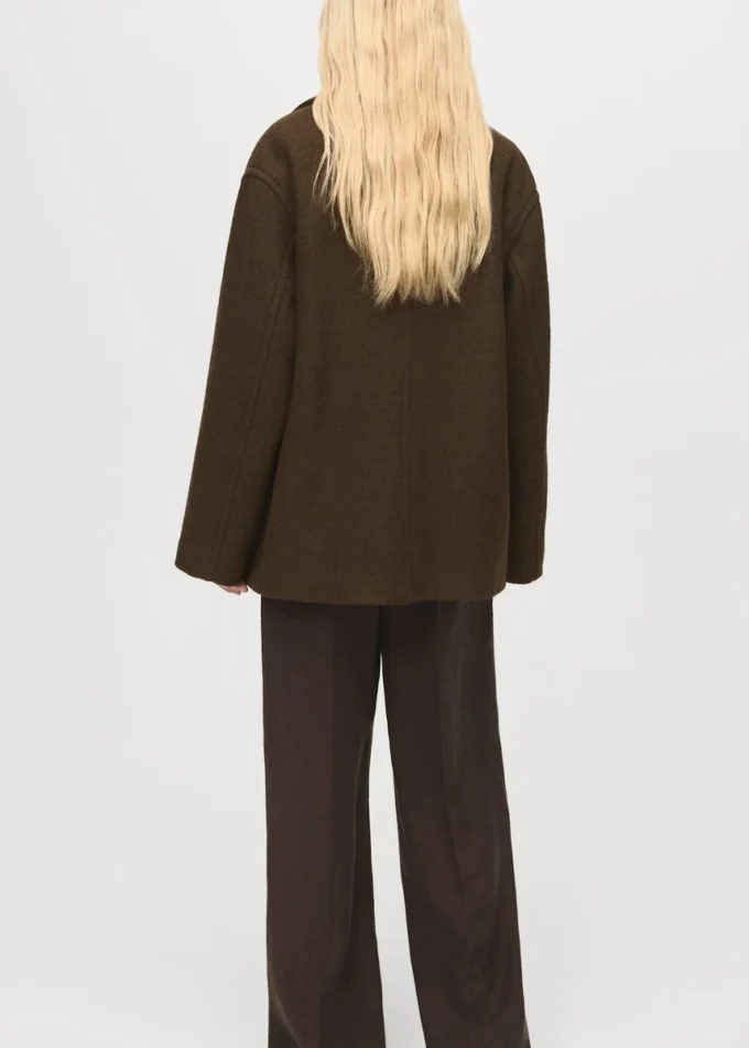 Oversized vlněný kabát s maxi klopami Oversized vlněný kabát s maxi klopami