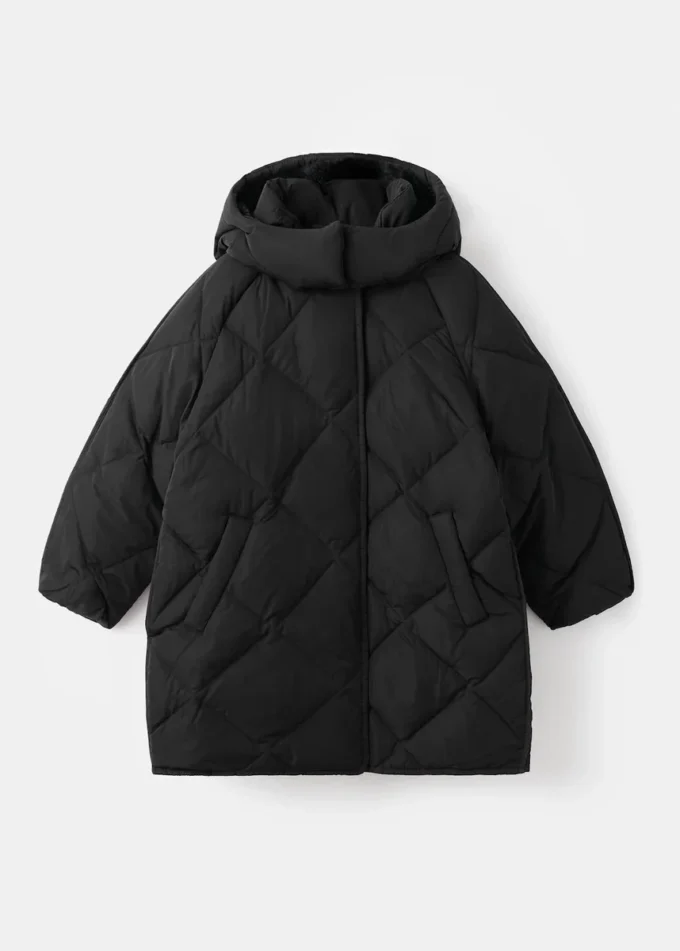 Peříčkový kabát s kapucí Peříčkový kabát s kapucí