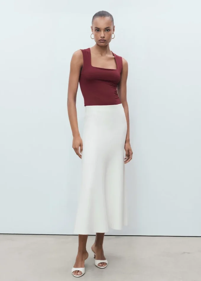 Přiléhavý top se širokými ramínky Přiléhavý top se širokými ramínky