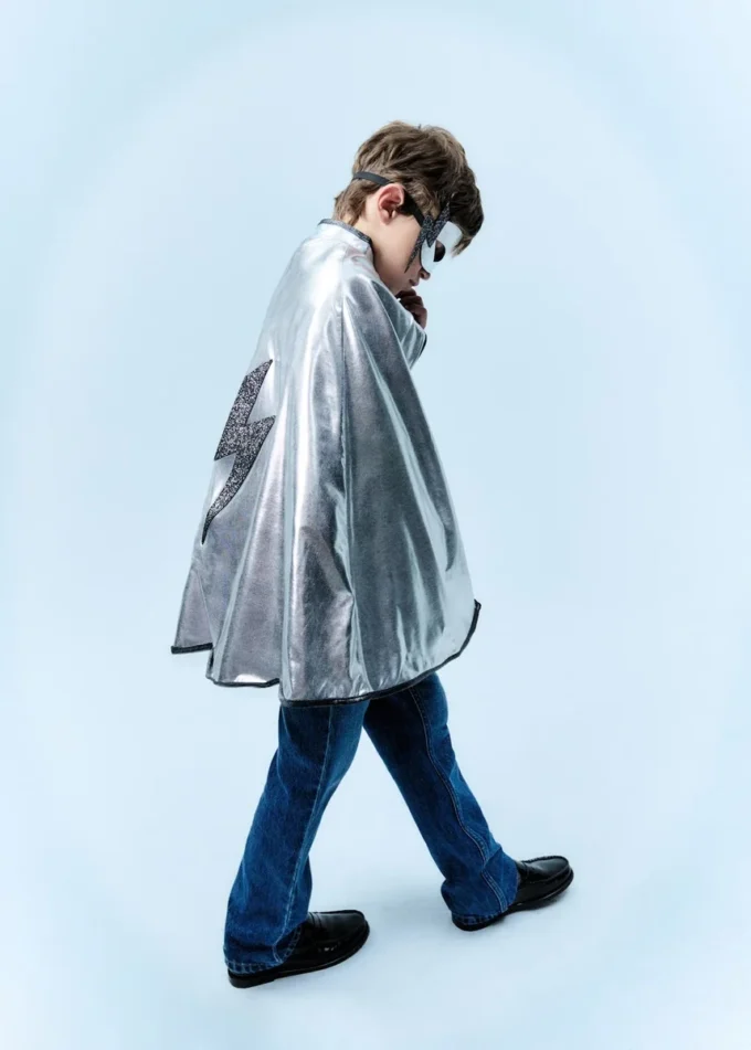 Plášť a maska s bleskem Plášť a maska s bleskem