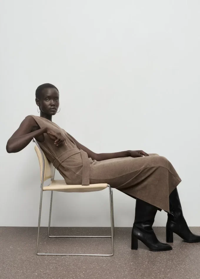 Pletené šaty s páskem