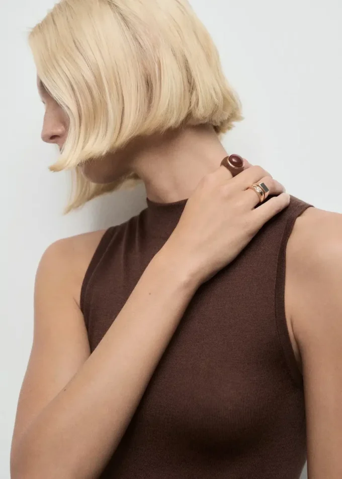 Pletené šaty s rolákem Pletené šaty s rolákem