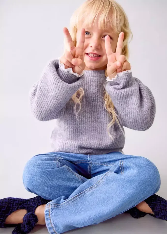 Pletený žebrovaný svetr Pletený žebrovaný svetr