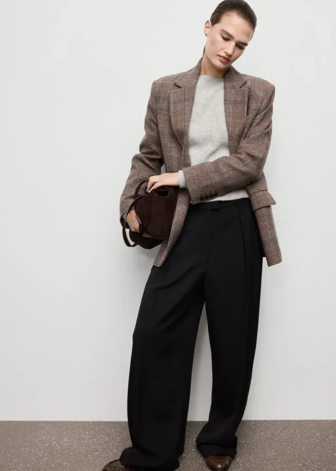 Pletený žebrovaný svetr Pletený žebrovaný svetr