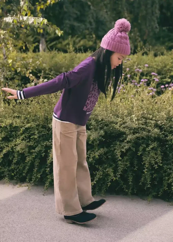 Pletená čepice s bambulí Pletená čepice s bambulí