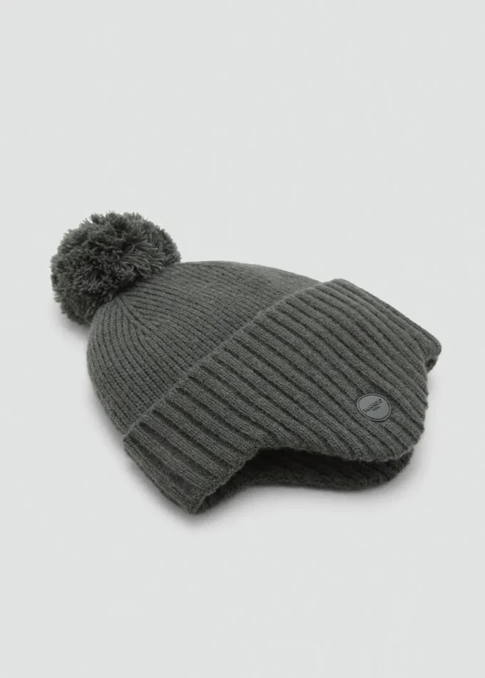 Pletená čepice s klapkami na uši Pletená čepice s klapkami na uši