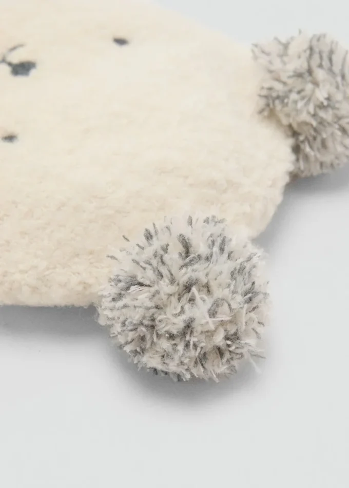 Pletená čepice s medvídkem Pletená čepice s medvídkem