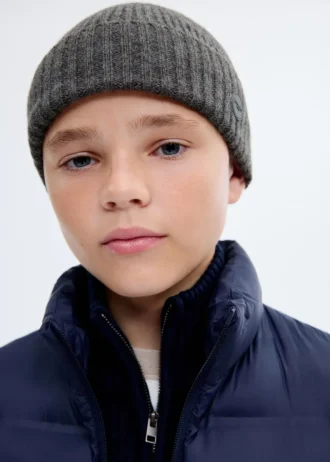 Pletená čepice s ohrnutým lemem