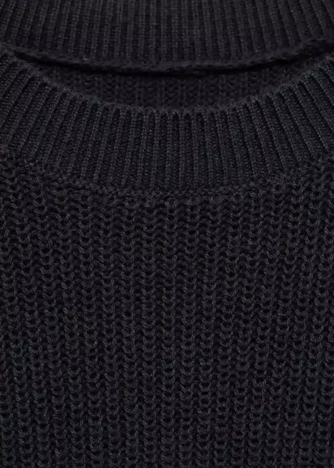 Pletené midi šaty Pletené midi šaty