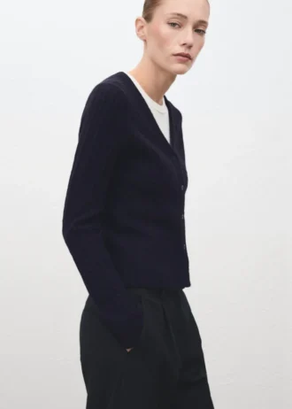 Pletený pletený svetr Pletený pletený svetr