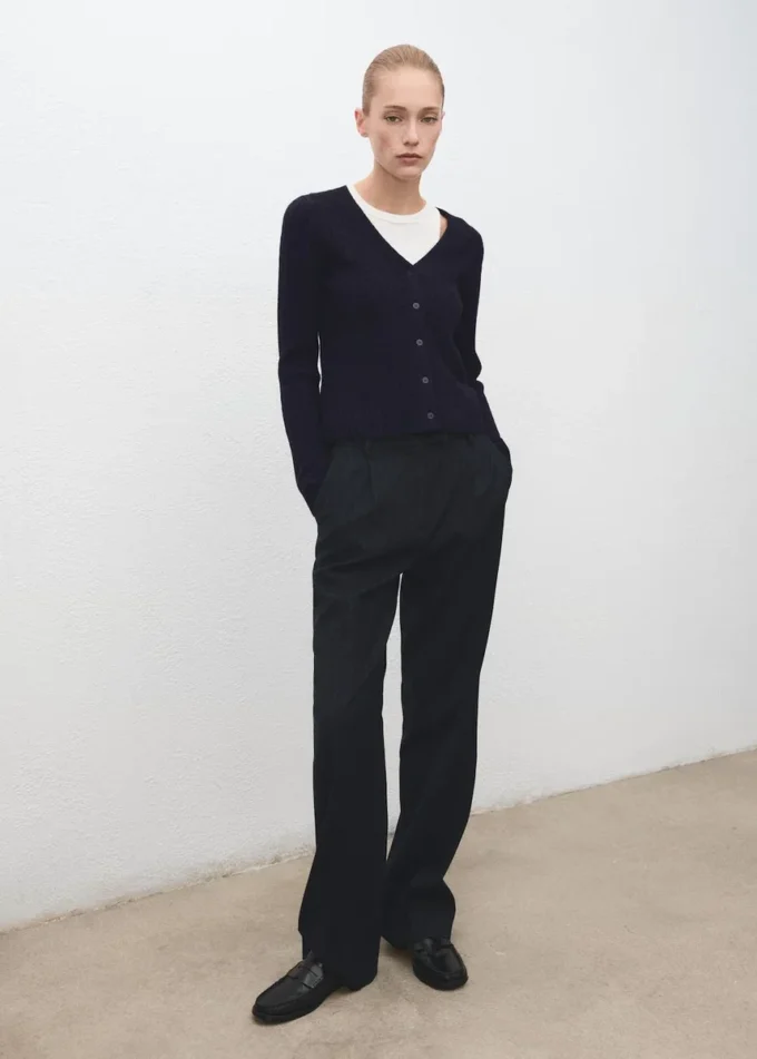 Pletený pletený svetr Pletený pletený svetr