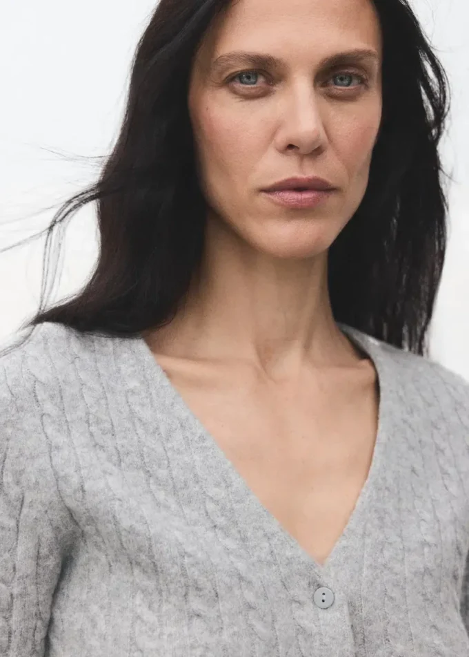 Pletený pletený svetr Pletený pletený svetr