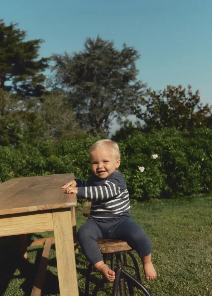 Pletený pruhovaný svetr Pletený pruhovaný svetr