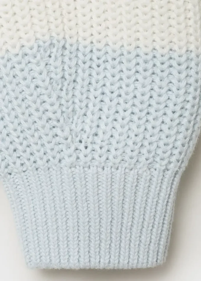 Pletený pruhovaný svetr Pletený pruhovaný svetr