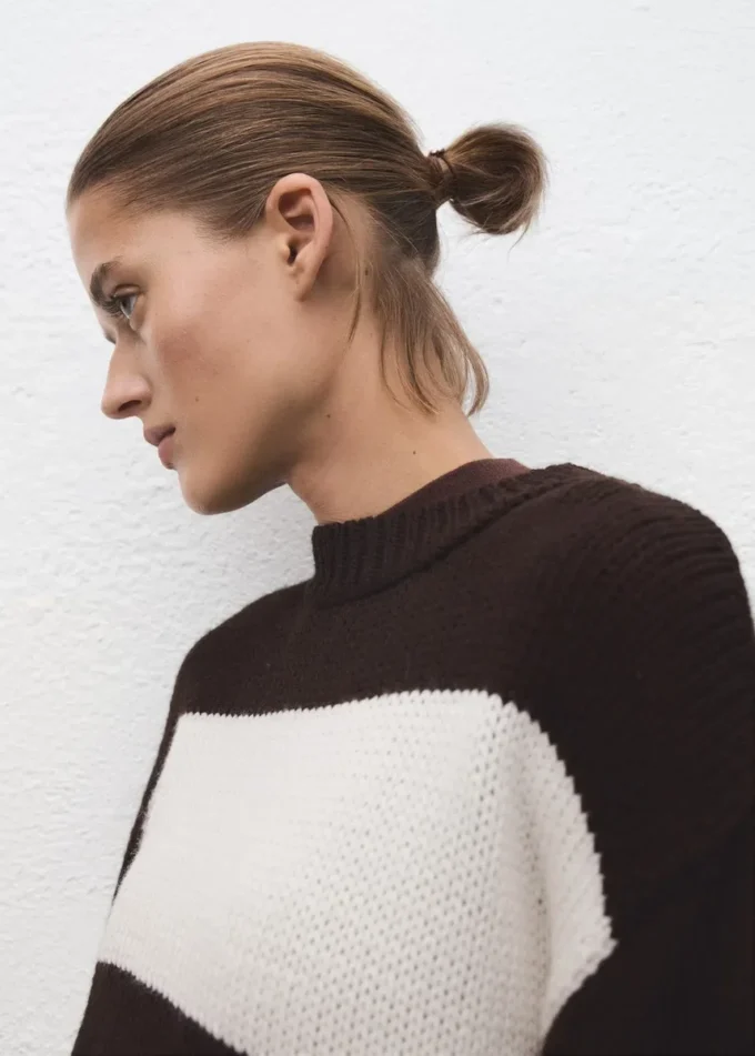 Pletený pruhovaný svetr Pletený pruhovaný svetr