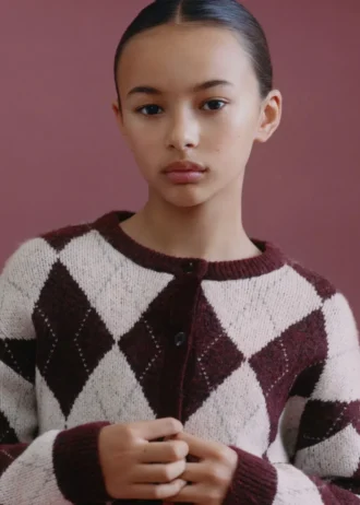 Pletený svetr s argylovým vzorem