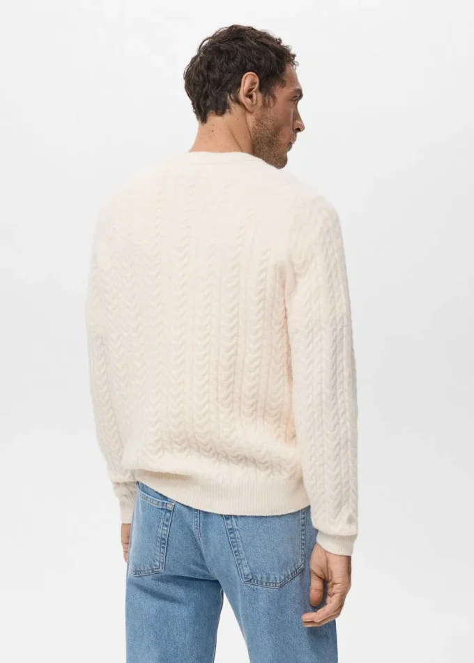 Pletený svetr s copánkovým vzorem Pletený svetr s copánkovým vzorem