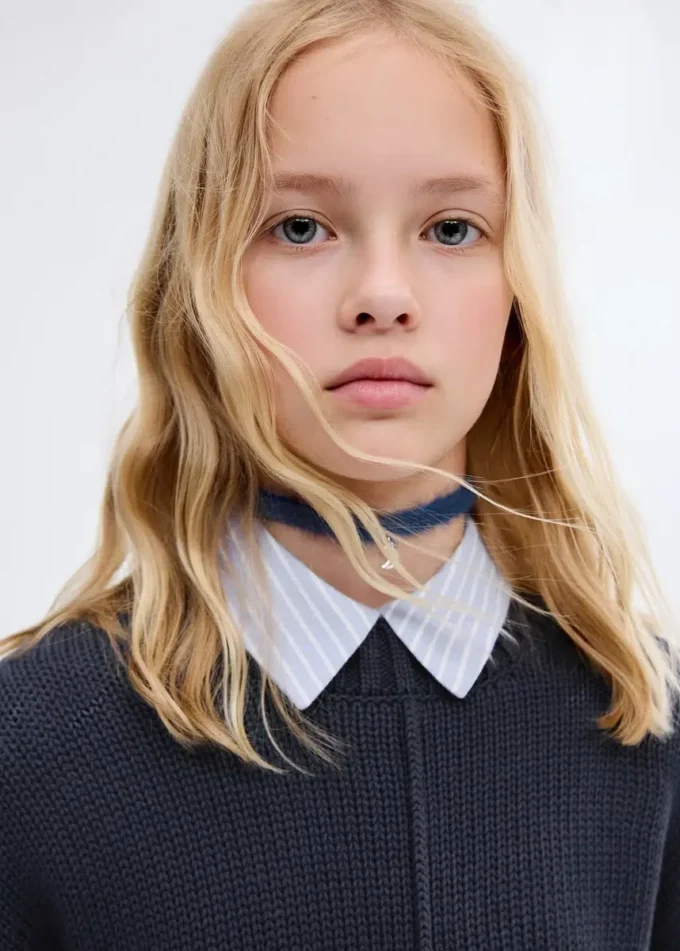 Pletený svetr s dlouhým rukávem Pletený svetr s dlouhým rukávem