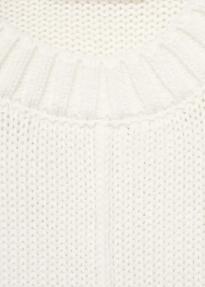 Pletený svetr s dlouhým rukávem Pletený svetr s dlouhým rukávem