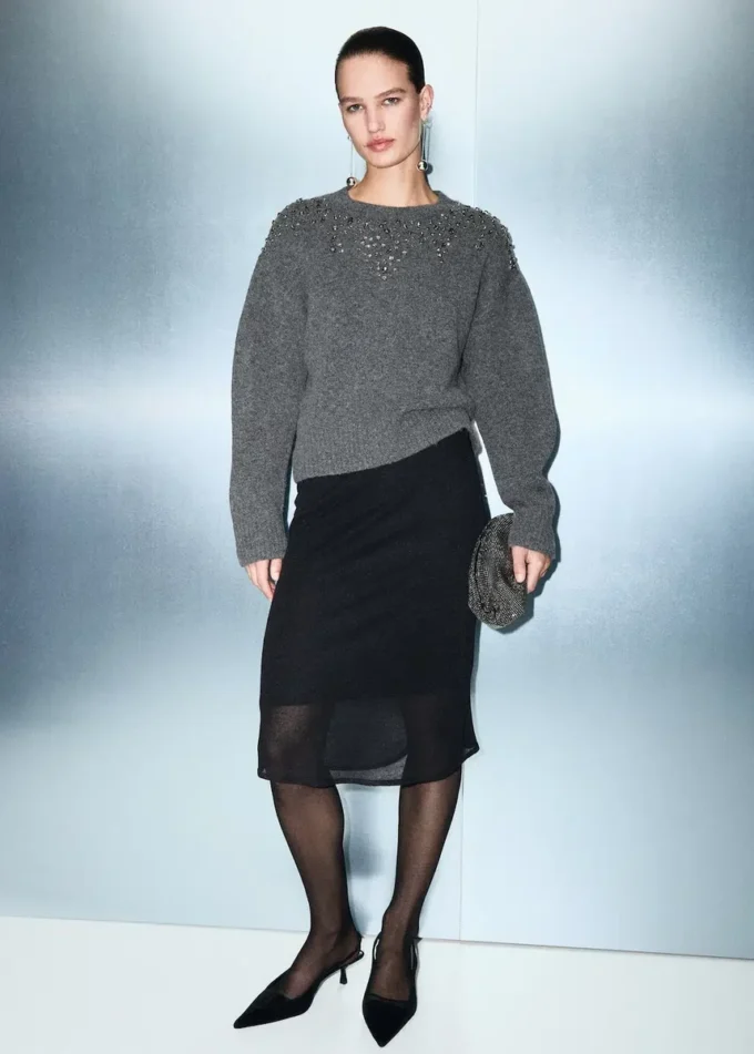 Pletený svetr s flitry Pletený svetr s flitry