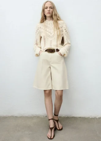 Pletený svetr s krajkovými detaily