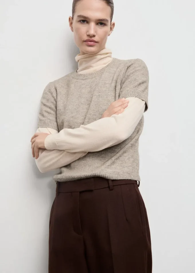 Pletený svetr s krátkými rukávy Pletený svetr s krátkými rukávy