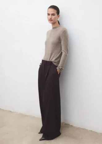 Pletený svetr s lurexem