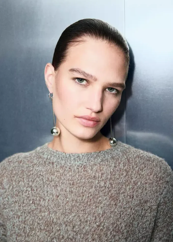 Pletený svetr s lurexovými skvrnami