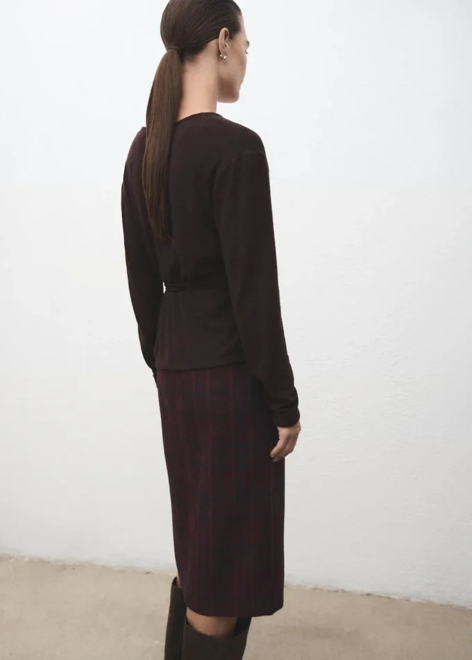 Pletený svetr s mašlí