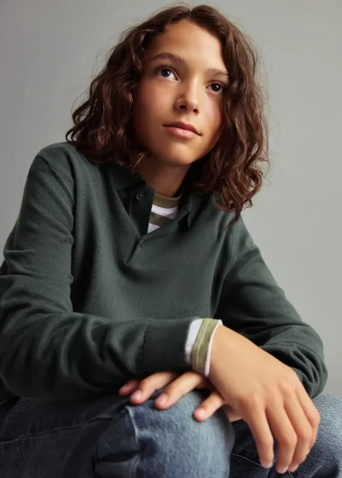 Pletený svetr s rolákem Pletený svetr s rolákem