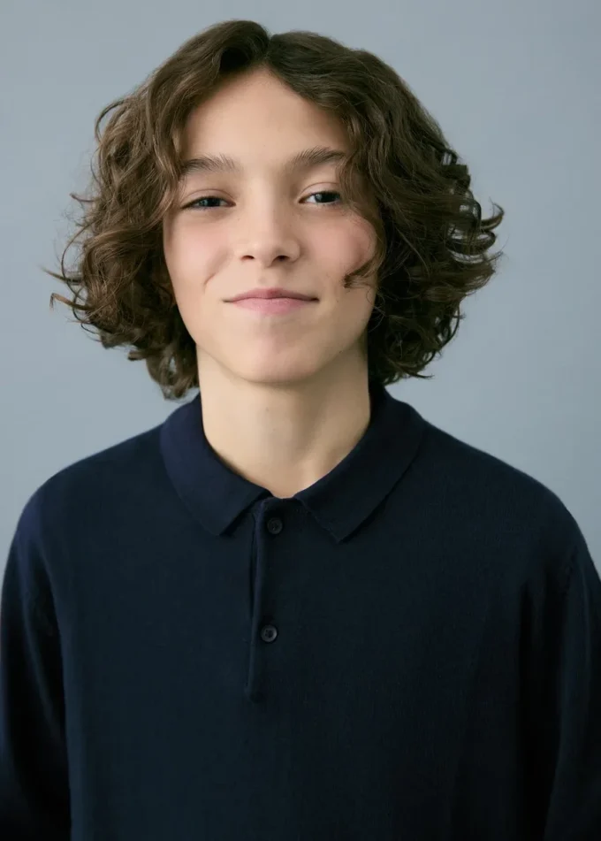 Pletený svetr s rolákem Pletený svetr s rolákem