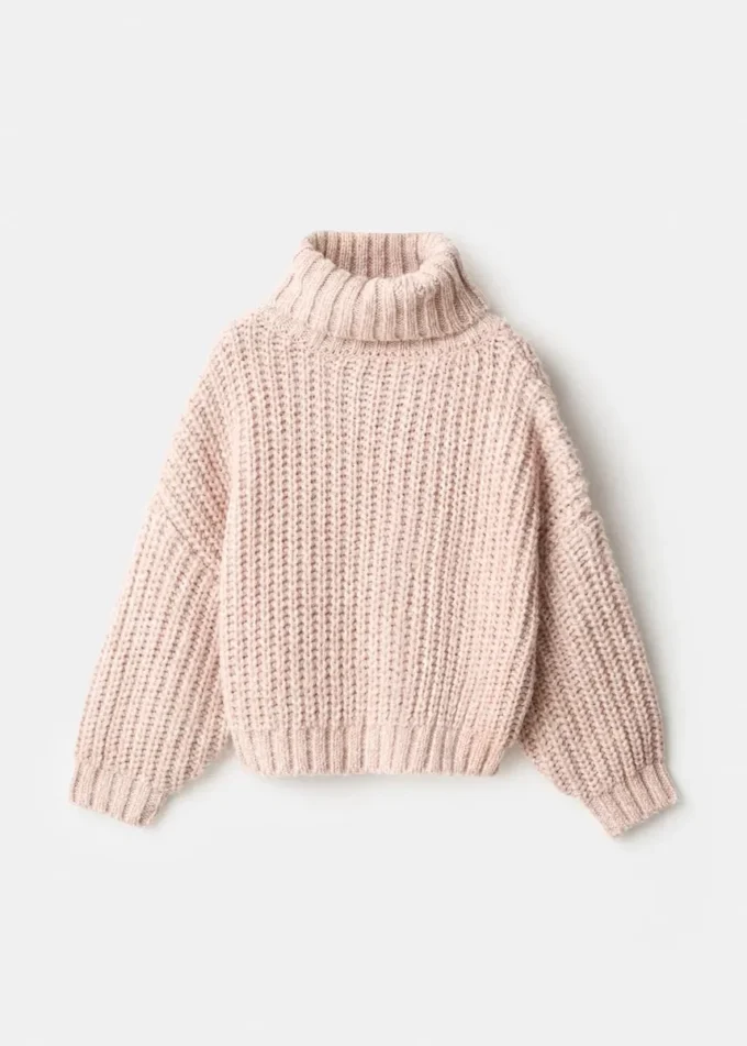 Pletený svetr s rolákem Pletený svetr s rolákem