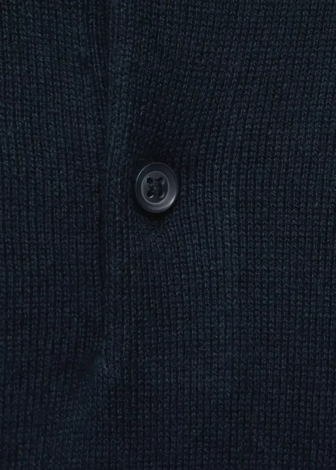 Pletený svetr s rolákem Pletený svetr s rolákem