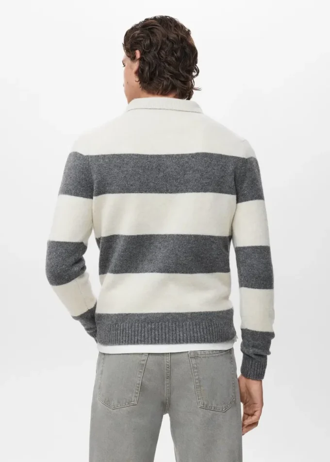 Pletený svetr z vlněné směsi Pletený svetr z vlněné směsi