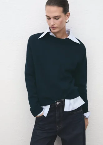 Pletený svetr ze směsi vlny