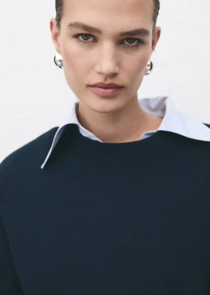 Pletený svetr ze směsi vlny