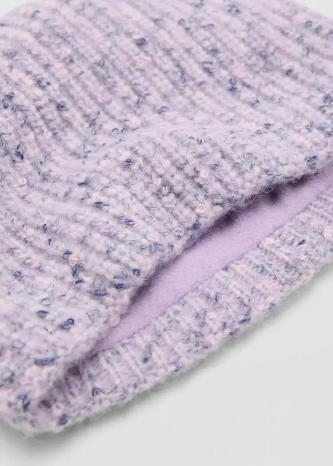 Pletený šátek s fleky Pletený šátek s fleky