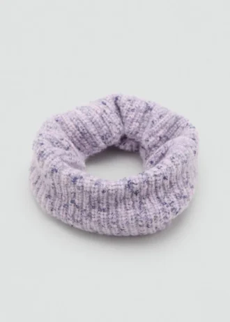 Pletený šátek s fleky