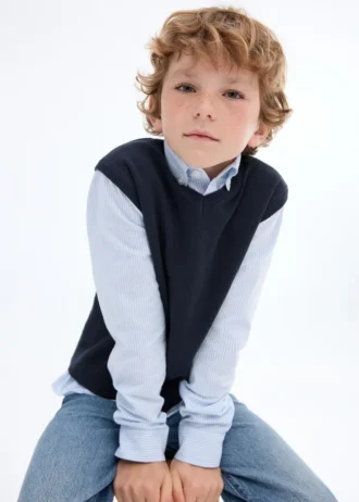 Pletené tílko s výstřihem do V