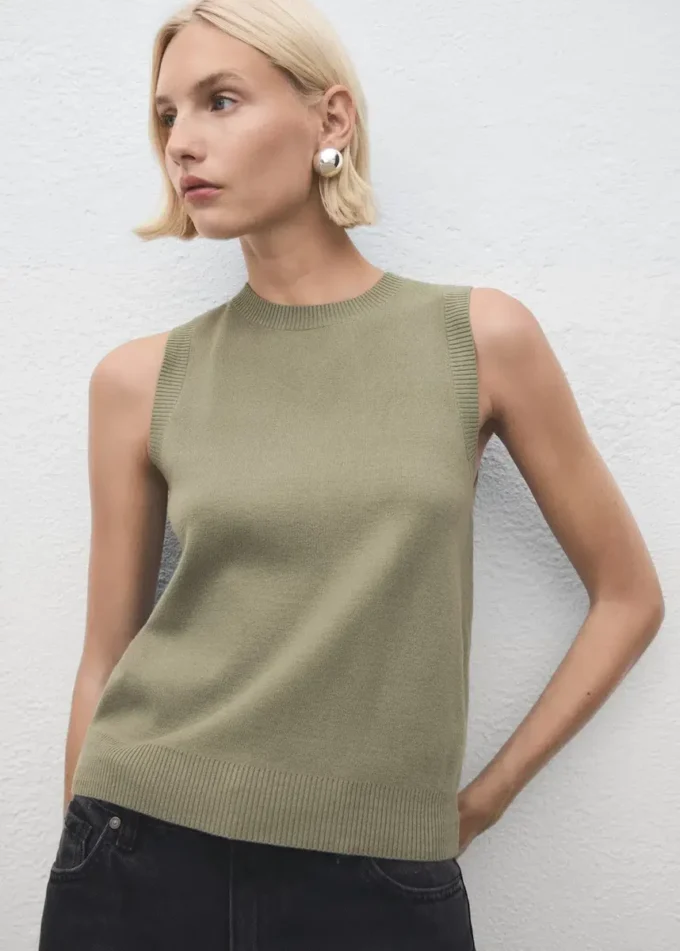 Pletené top s ramínky Pletené top s ramínky