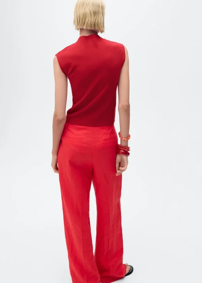 Pletený top s rolákovým výstřihem Pletený top s rolákovým výstřihem