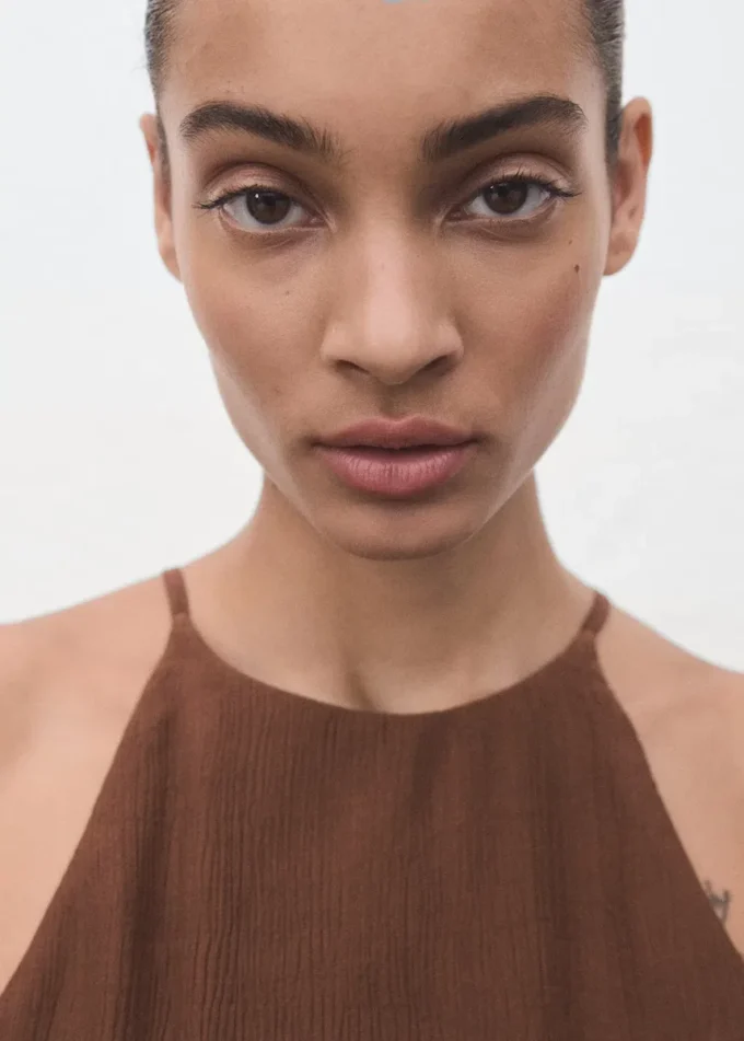 Plisovaná kombinéza s páskem Plisovaná kombinéza s páskem