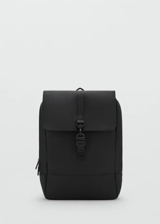 Pogumovaný batoh s klopou Pogumovaný batoh s klopou