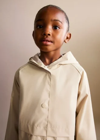 Pogumovaná bunda s kapucí Pogumovaná bunda s kapucí