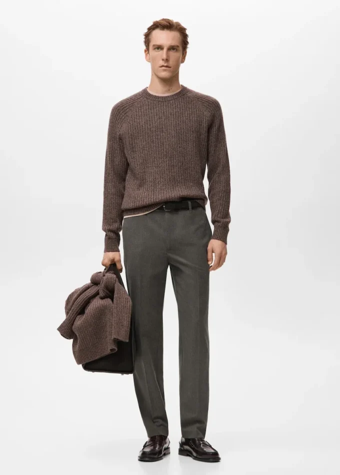 Pohodlné kalhoty s pravidelným střihem Pohodlné kalhoty s pravidelným střihem