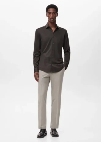 Pohodlná strečová košile, která se nemusí žehlit