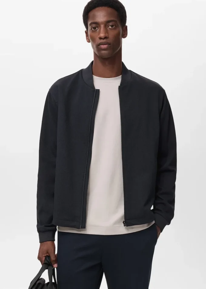 Pohodlná strečová mikina se zipem a kapucí Pohodlná strečová mikina se zipem a kapucí